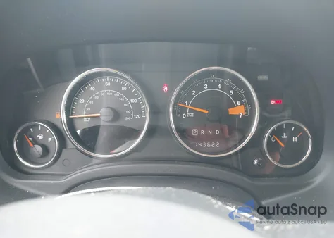 2015 Jeep Compass Latitude z USA, uszkodzony, nr VIN 1C4NJDEB2FD105211